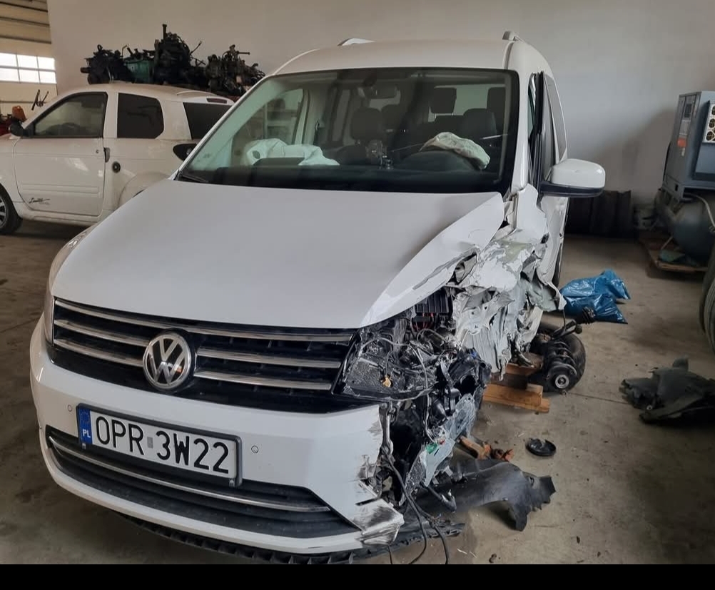 Uszkodzony lewy przód