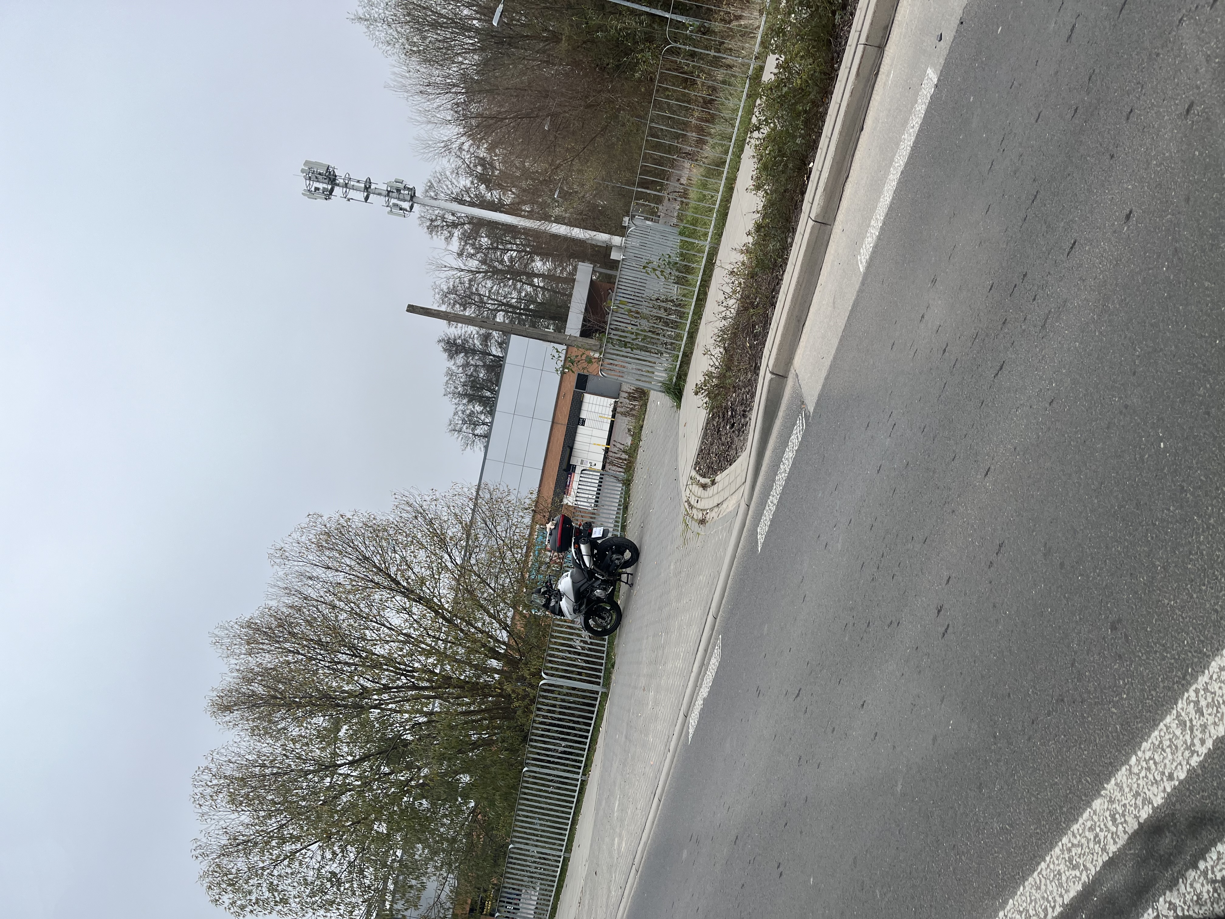 Pojazd o numerach WA265K uczestniczył w wypadku