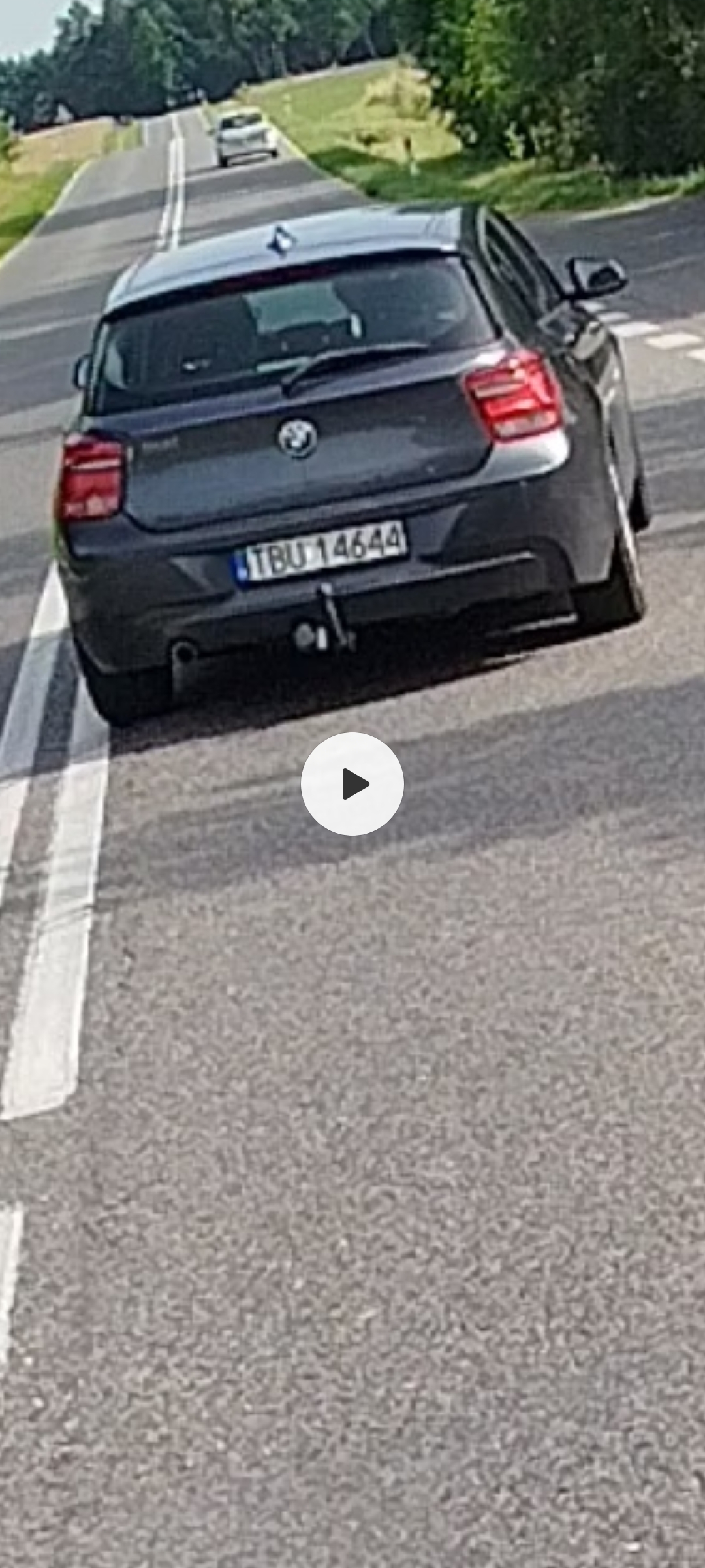 Stwarza zagrożenie zajeżdża drogę jedzie 140 na 50 prawdopodobnie pod wpływem alkoholu agresywny ...