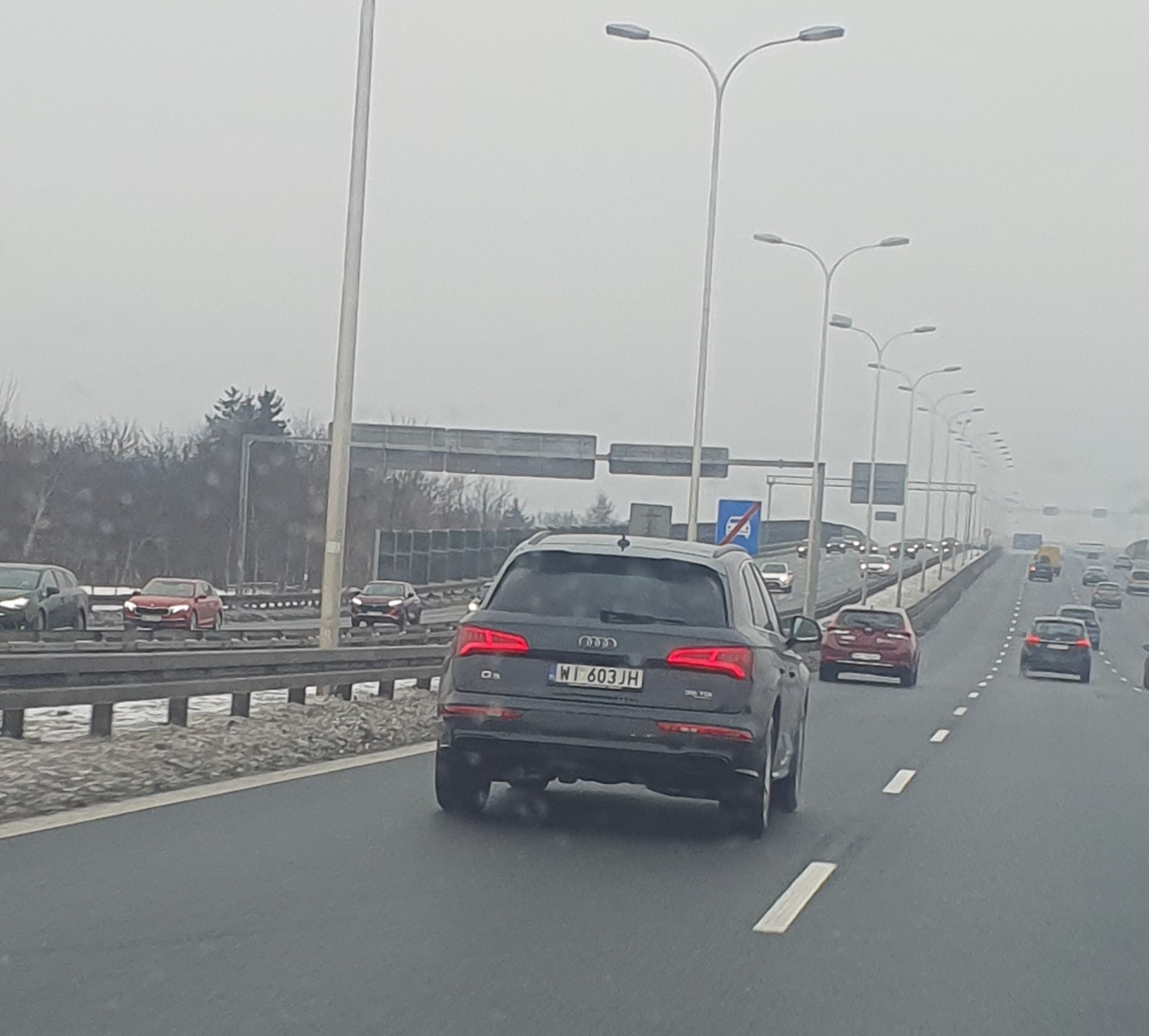 Pirat drogowy w pojeździe o numerach rejestracyjnych WI603JH