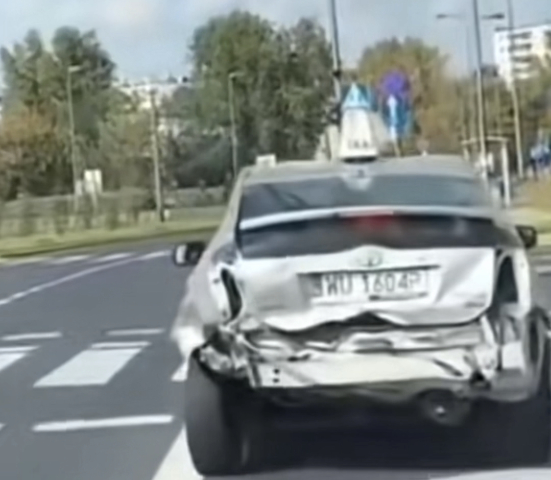 Pirat drogowy w pojeździe o numerach rejestracyjnych WU1604P