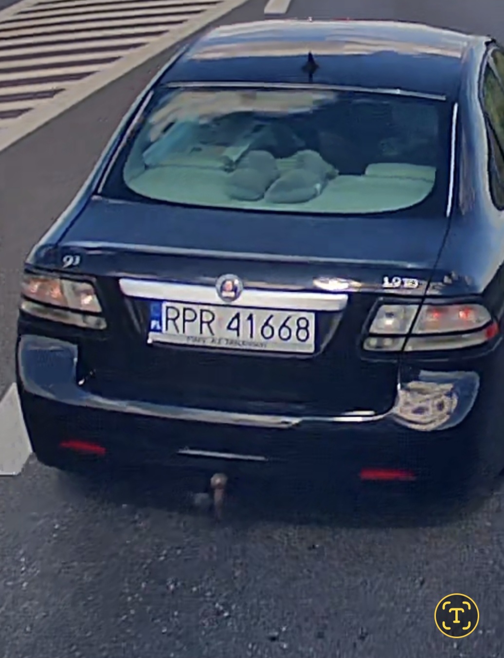 Pirat drogowy w pojeździe o numerach rejestracyjnych RPR41668