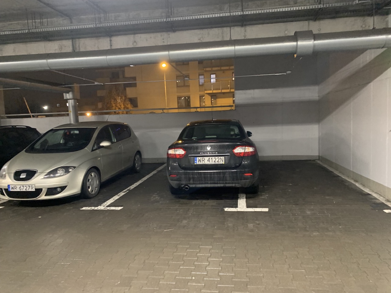 Mistrz parkowania w pojeździe o numerach WR4122N