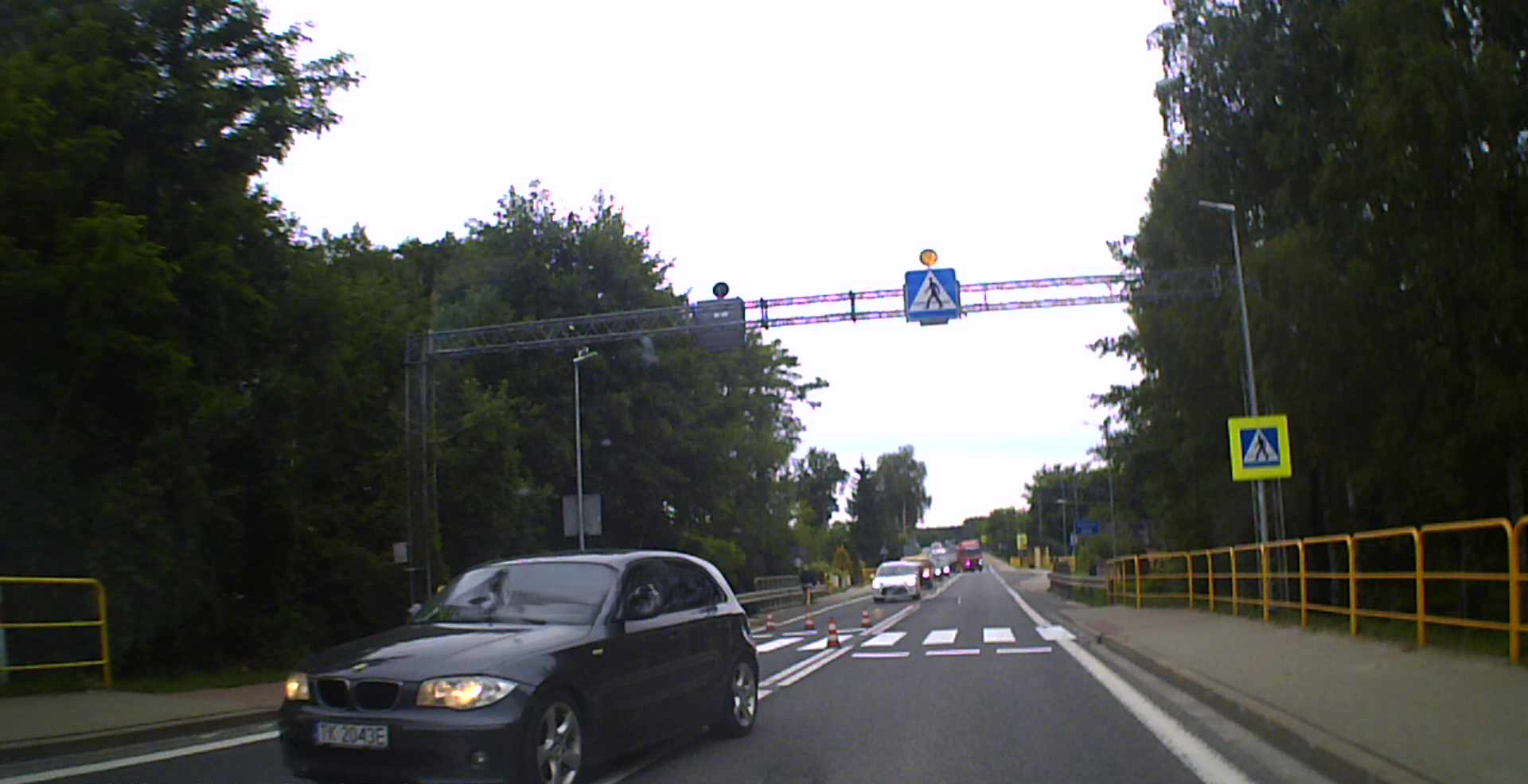 Śmieć, bydło, totalne dno nawet nie wiem, jakich jeszcze słów użyć wobec ostatniego kur**arza.