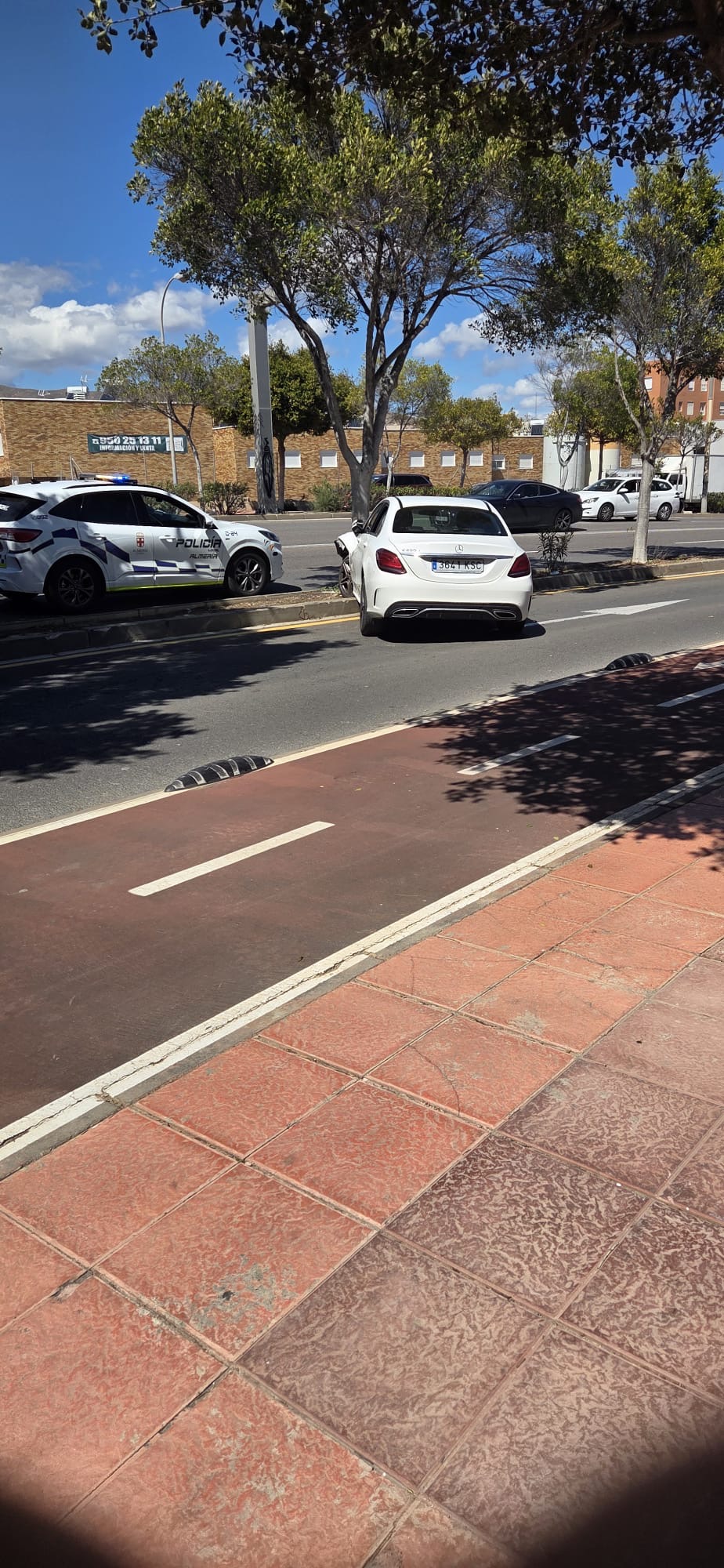 Mas fotos del coche accidentado