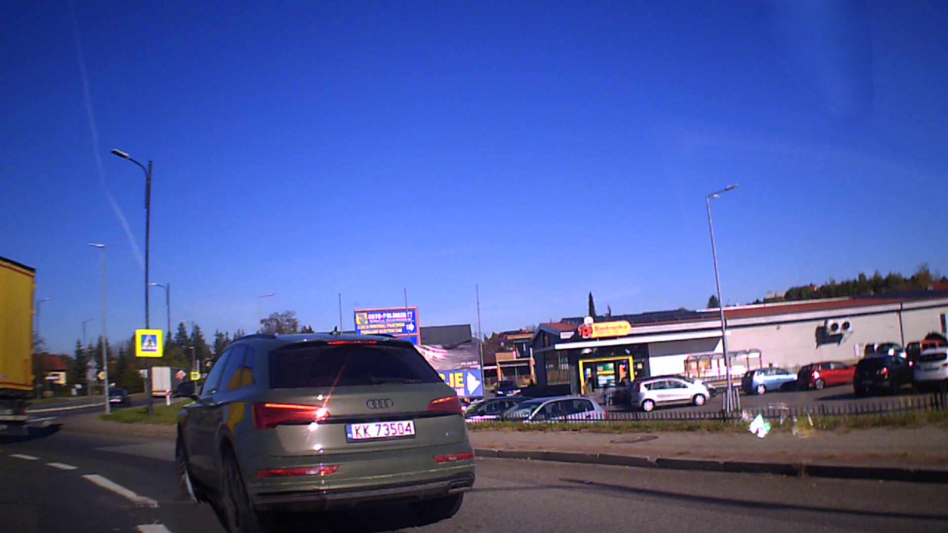 Pirat drogowy w pojeździe o numerach rejestracyjnych KK73504