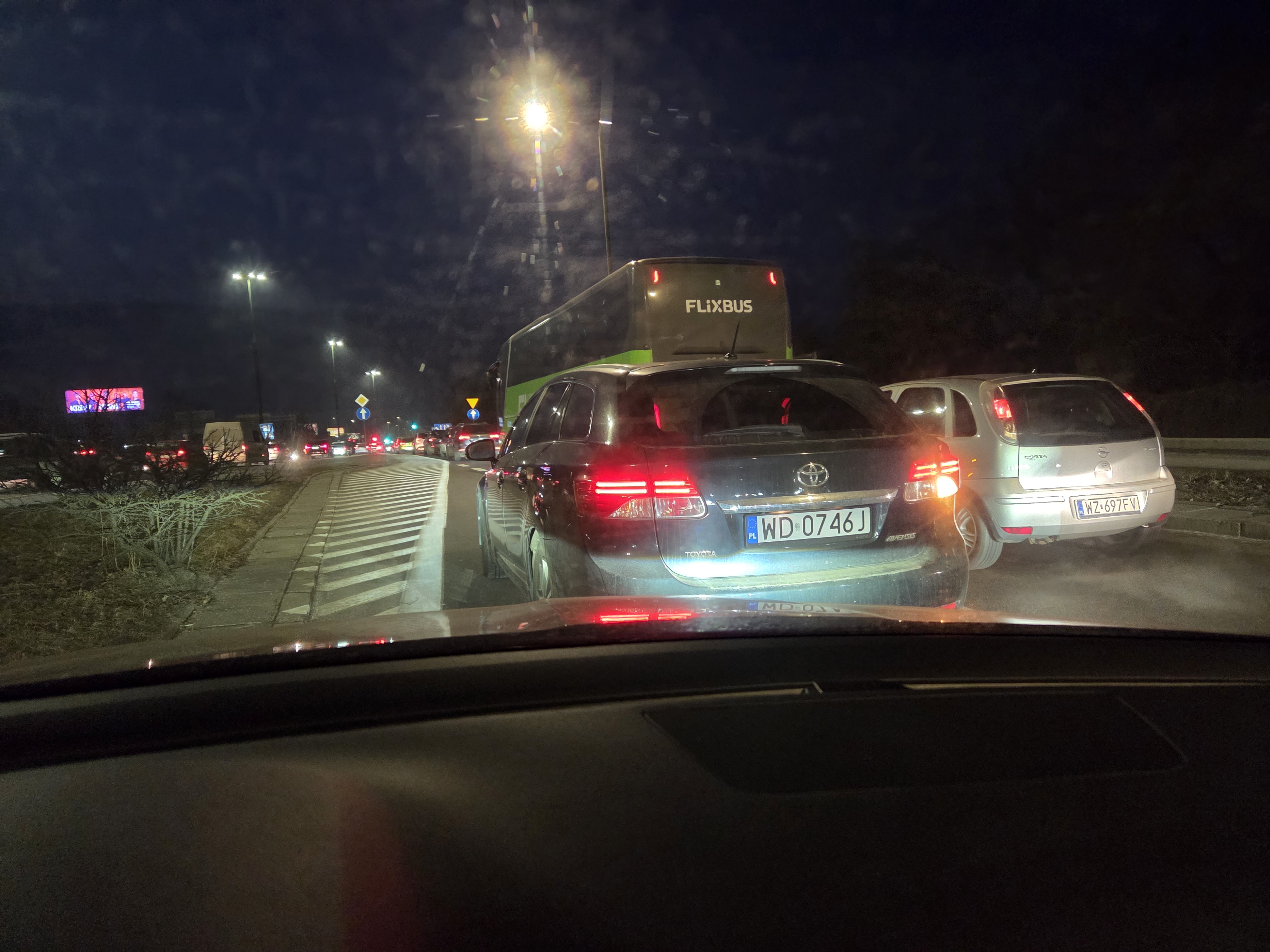 Pirat drogowy w pojeździe o numerach rejestracyjnych WD0746J