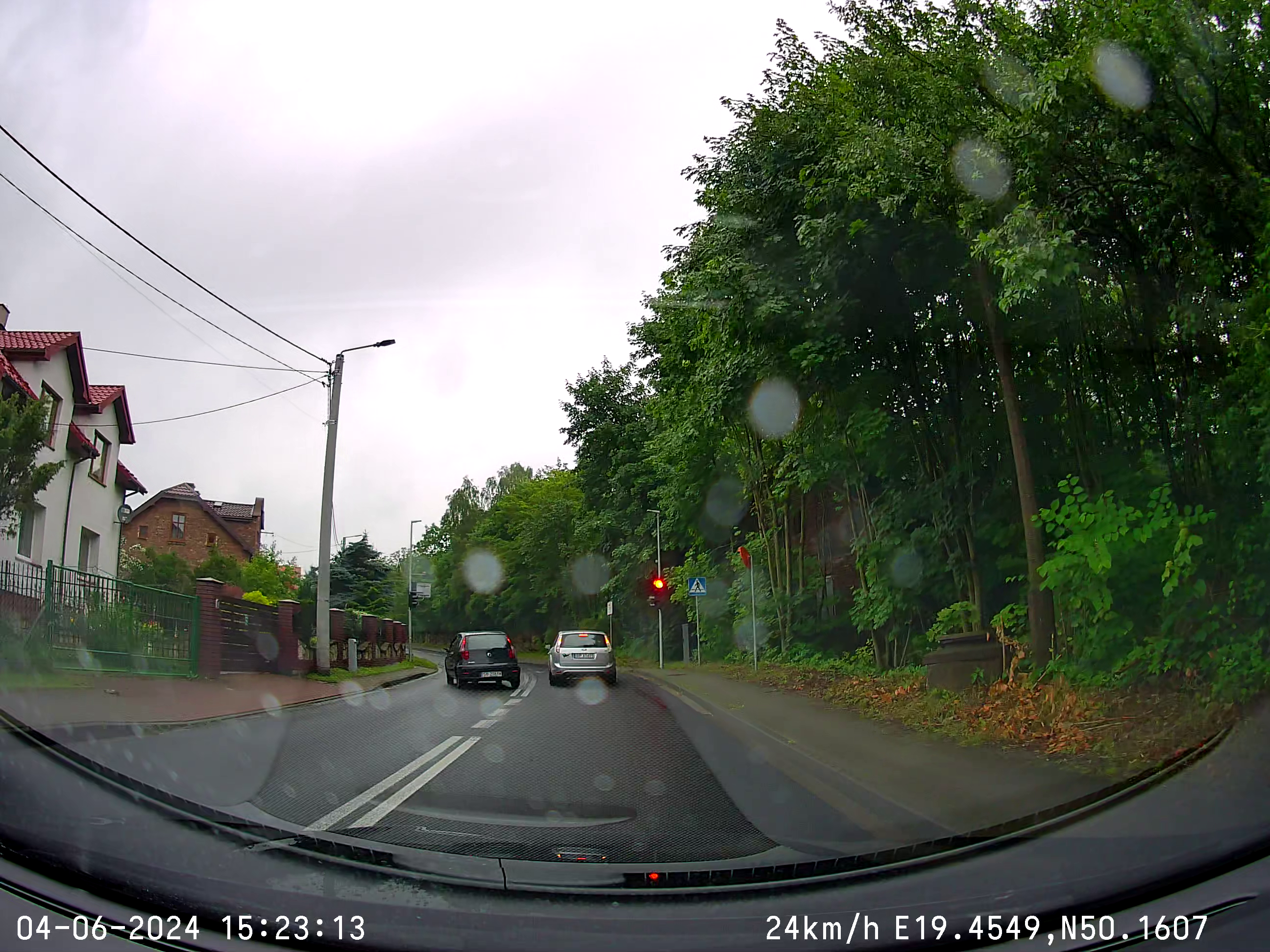 Pirat drogowy w pojeździe o numerach rejestracyjnych SB2061W