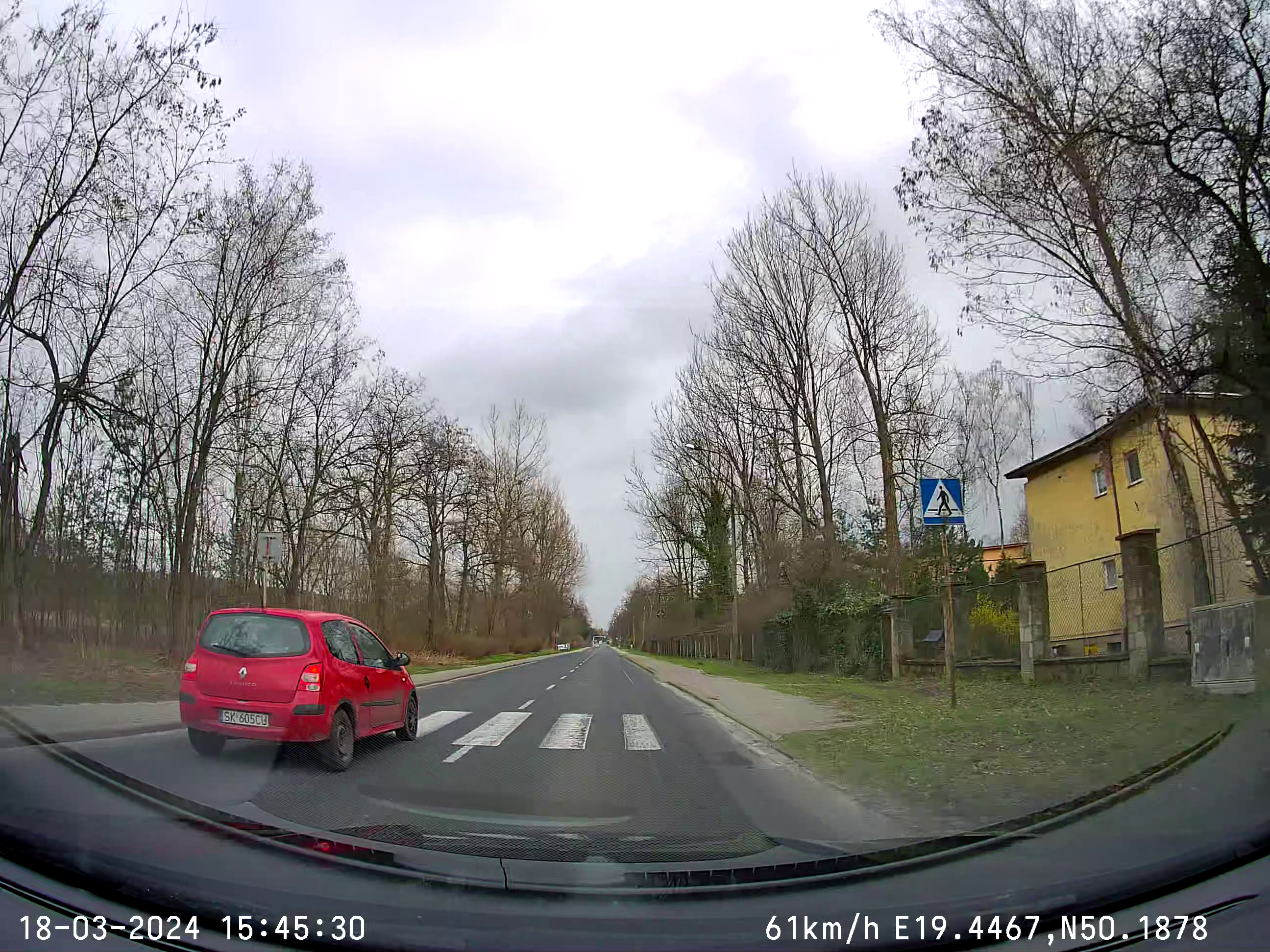 Pirat drogowy w pojeździe o numerach rejestracyjnych SK605CU