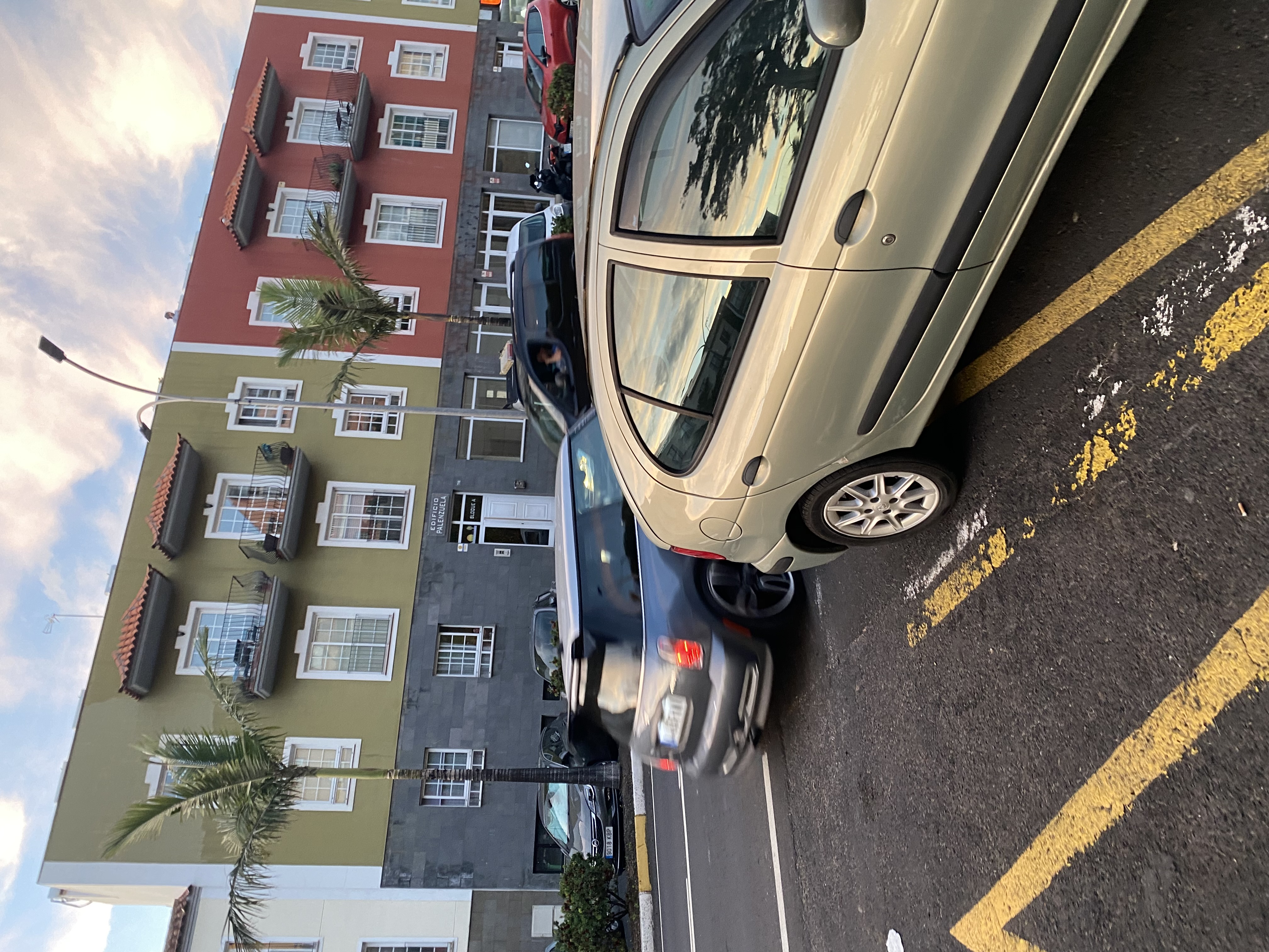 Pirat drogowy w pojeździe o numerach rejestracyjnych 4463FWW