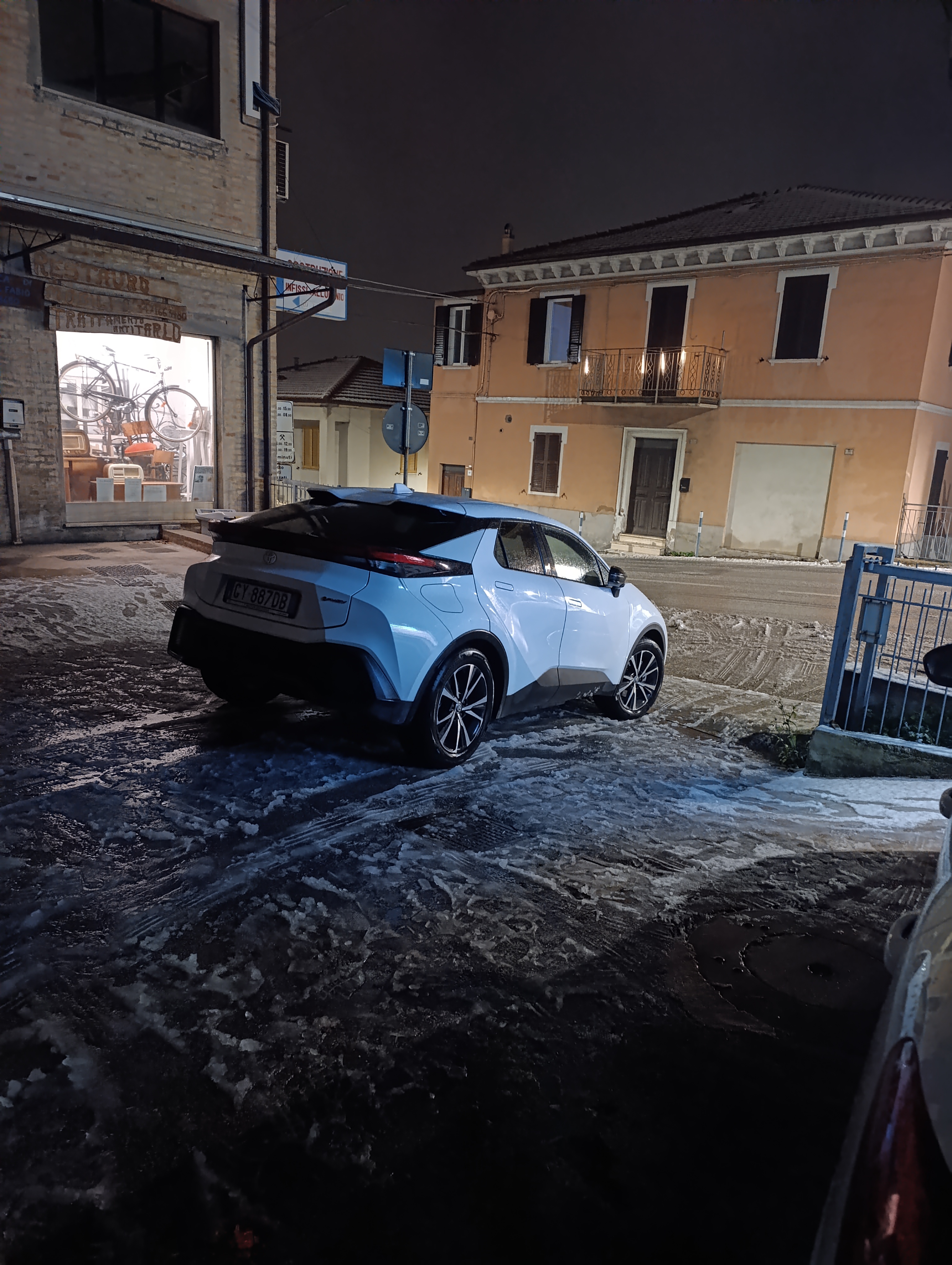 Znaleziono tablicę rejestracyjną o numerach GY887DB