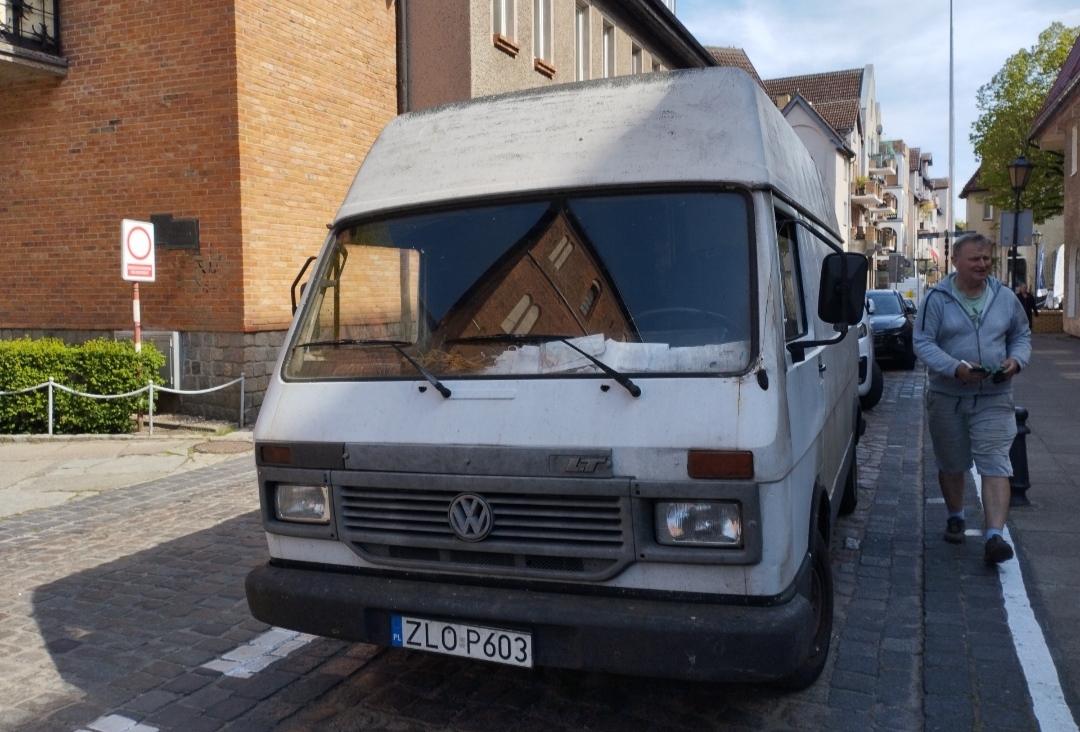 pijany lub niespełna rozumu groził pobiciem pracownikowi parkingu za zwrócenie uwagi, że nie ma biletu, ...