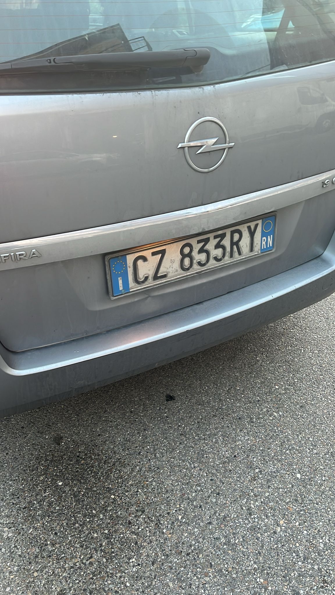 Pirat drogowy w pojeździe o numerach rejestracyjnych CZ833RY