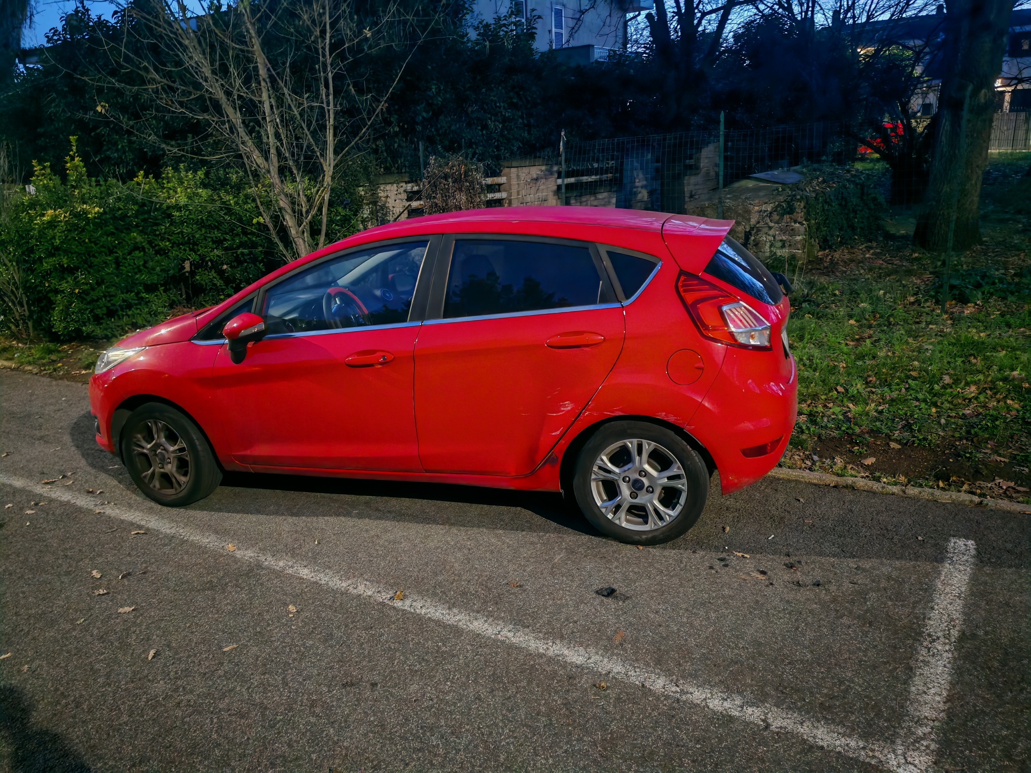 Pirat drogowy w pojeździe o numerach rejestracyjnych FH081TM