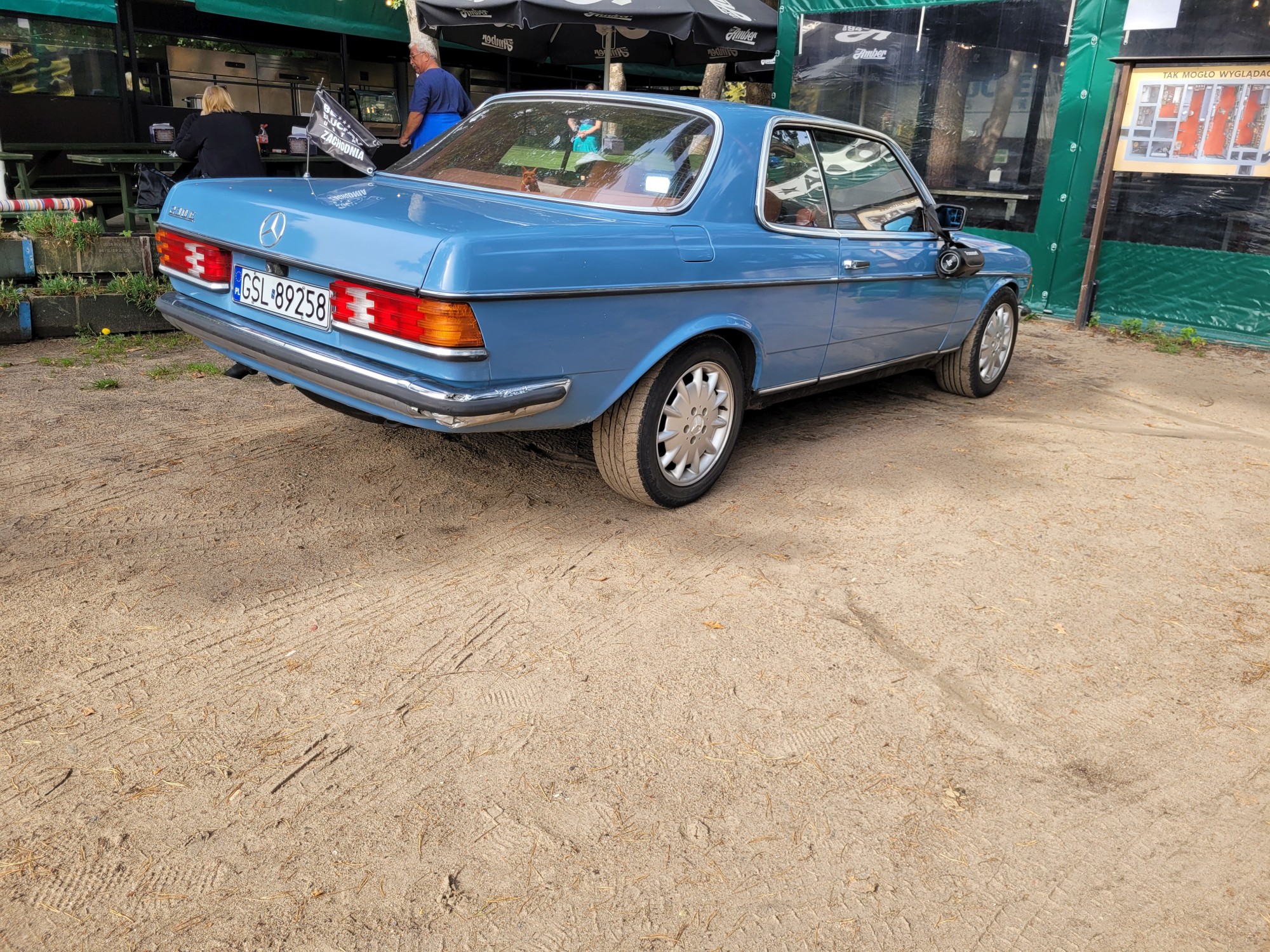 Auto widziałem w Ustce, w bardzo ładnym stanie.