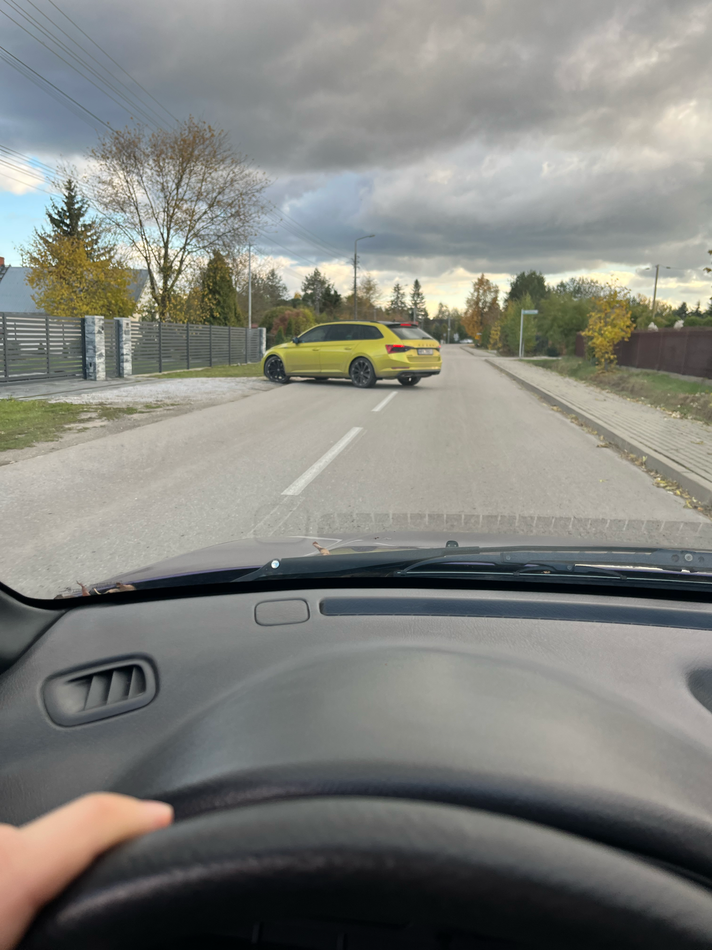 Pirat drogowy w pojeździe o numerach rejestracyjnych WPI7887J