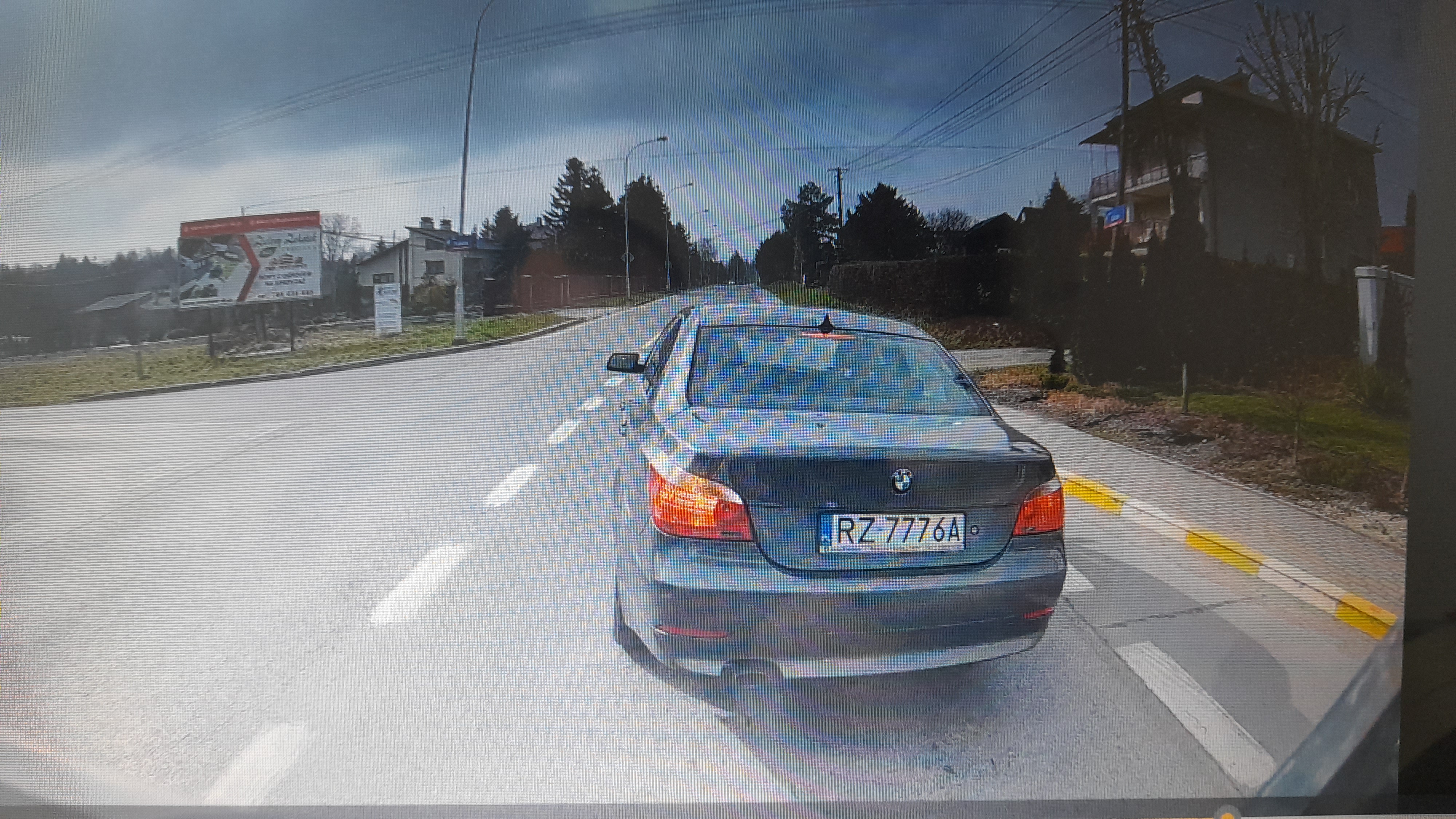 Pirat drogowy w pojeździe o numerach rejestracyjnych RZ7776A