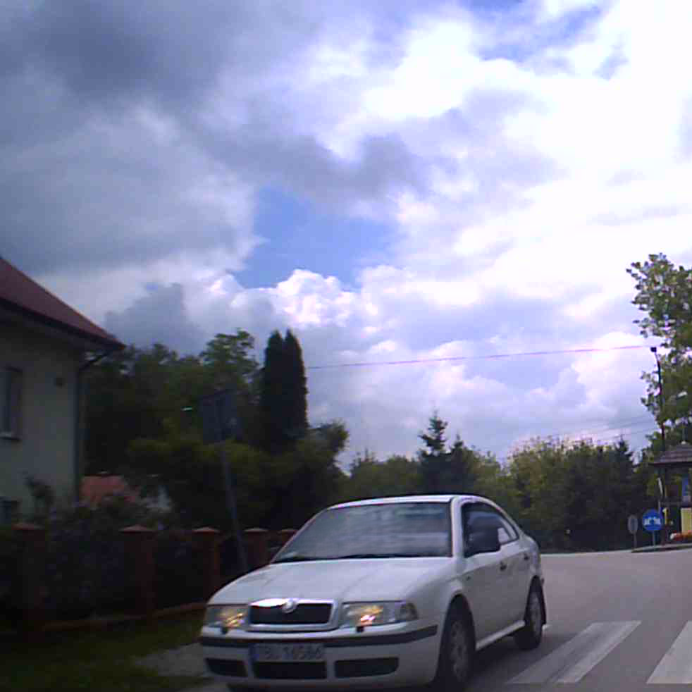 Trzepnięta fra.ca na psychotropach jeździ jak poje.ana, parkuje na miejscu dla niepełnosprawnych, ...