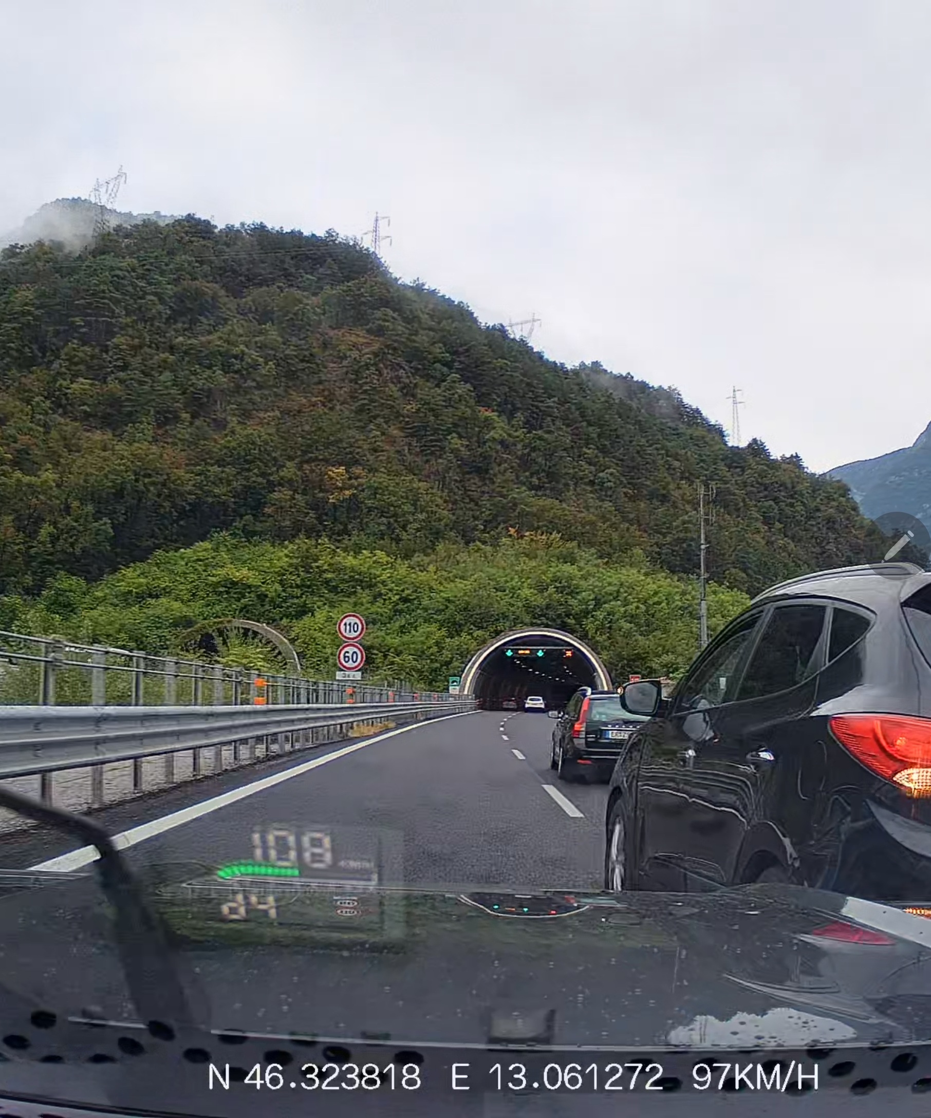 Pirat drogowy w pojeździe o numerach rejestracyjnych EB566LM