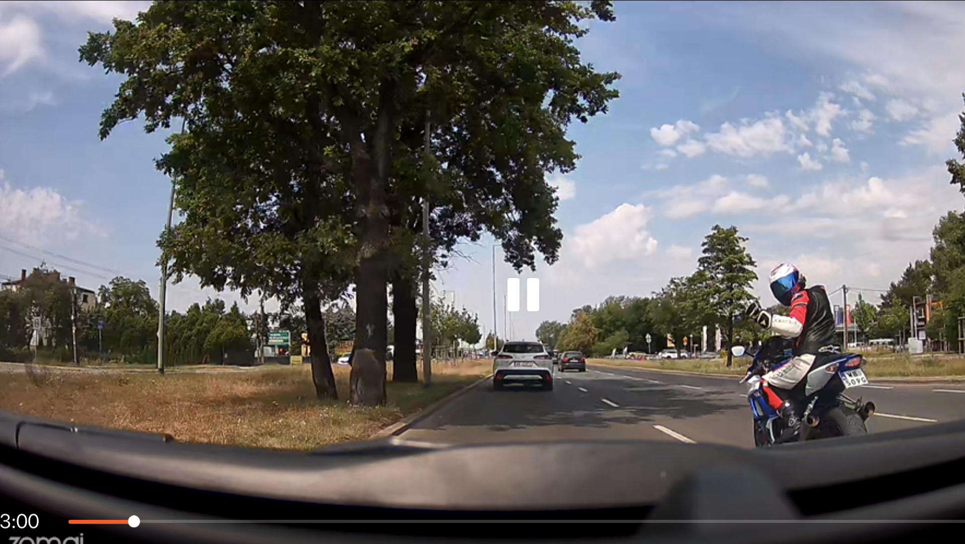 Pirat drogowy w pojeździe o numerach rejestracyjnych WB509G