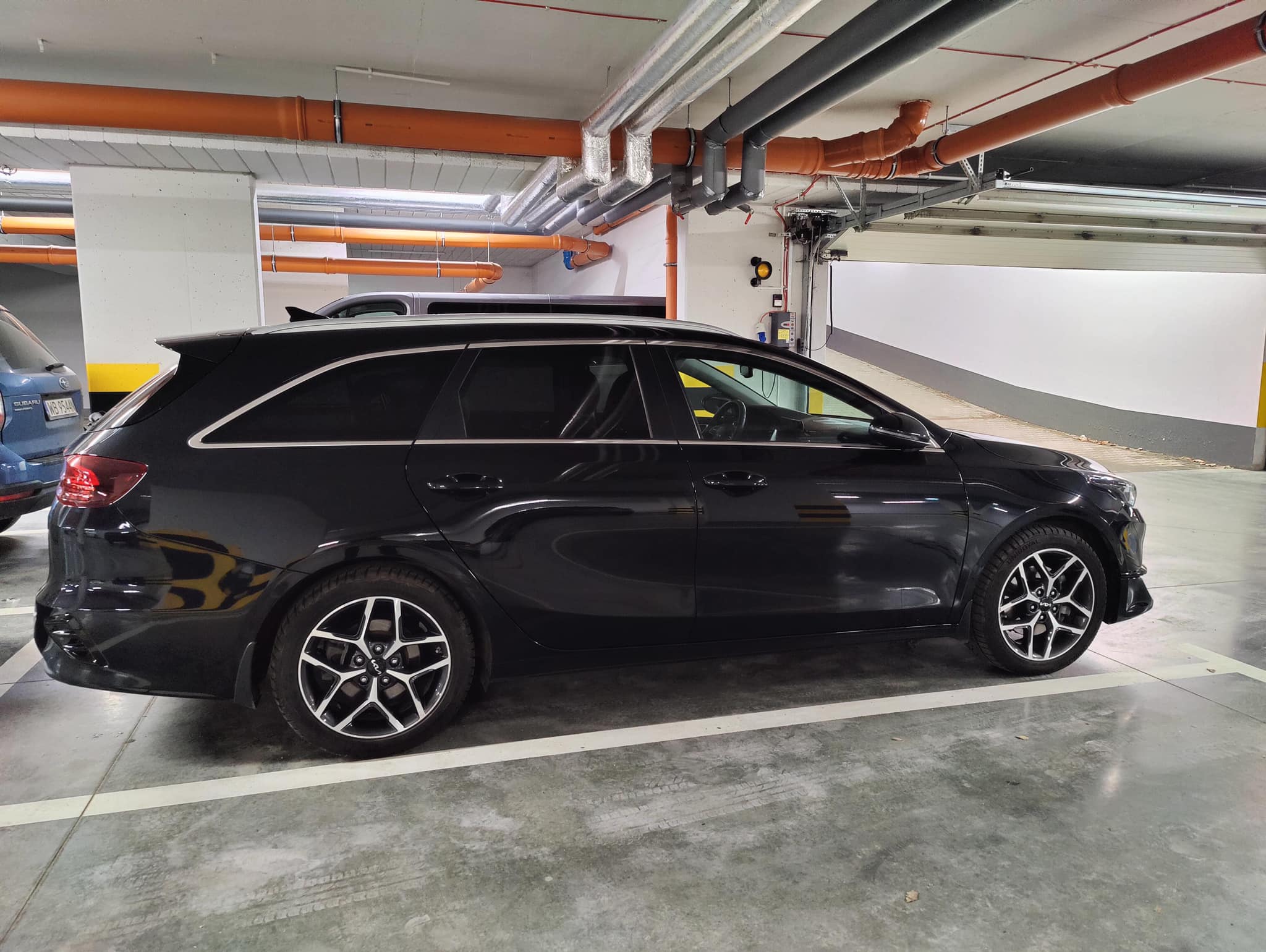 Skradziono pojazd o numerach rejestracyjnych WK82210