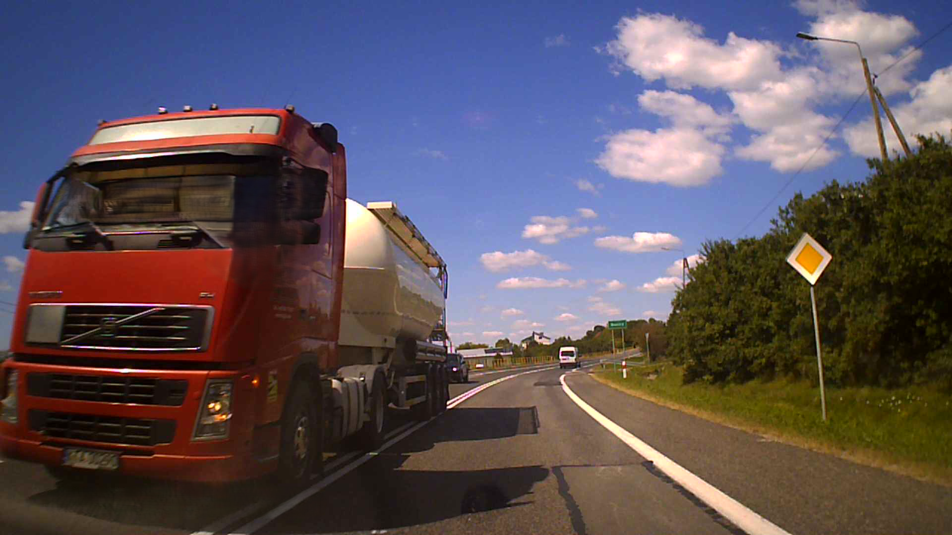 Pirat drogowy w pojeździe o numerach rejestracyjnych KTA00290