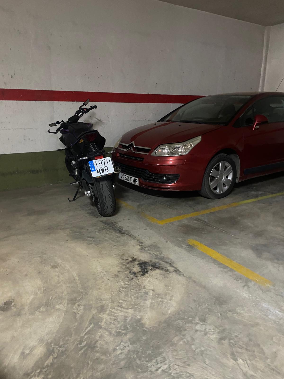 Znaleziono tablicę rejestracyjną o numerach 4950DMB