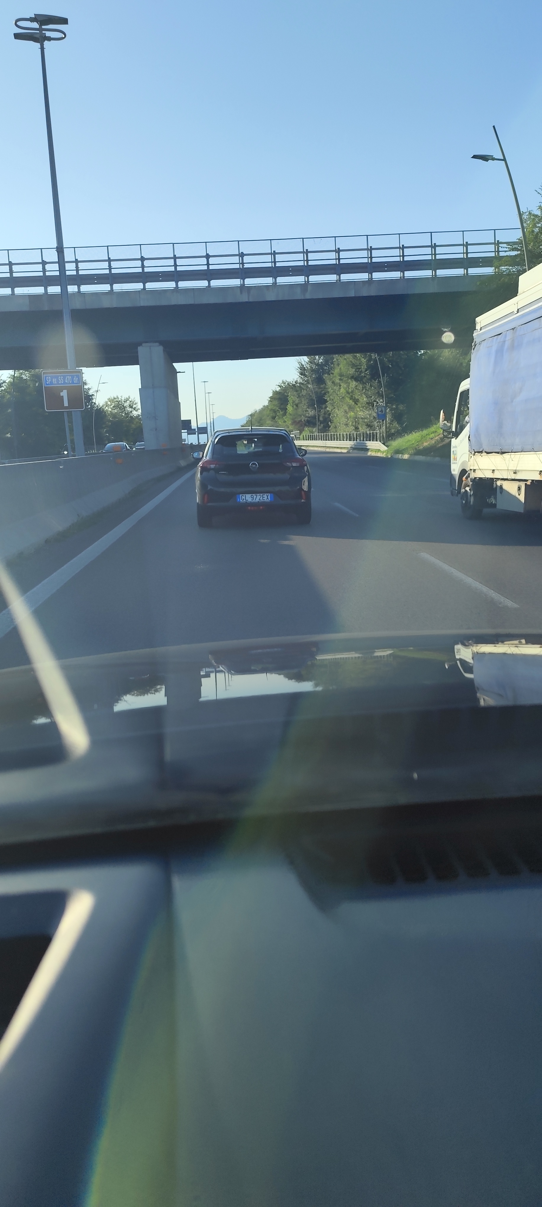 Pirat drogowy w pojeździe o numerach rejestracyjnych GL972EX