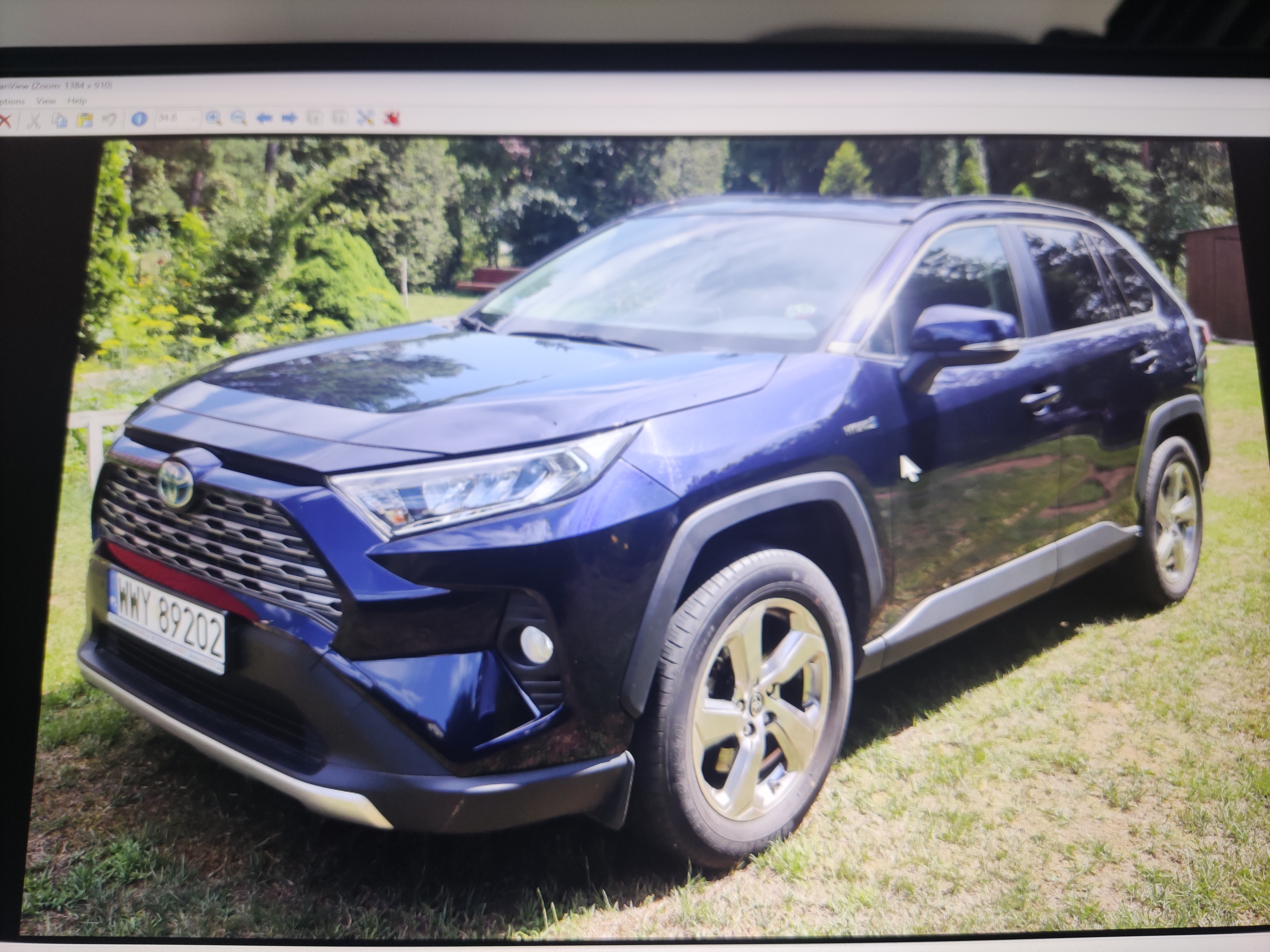 Skradziono pojazd o numerach rejestracyjnych WWY89202