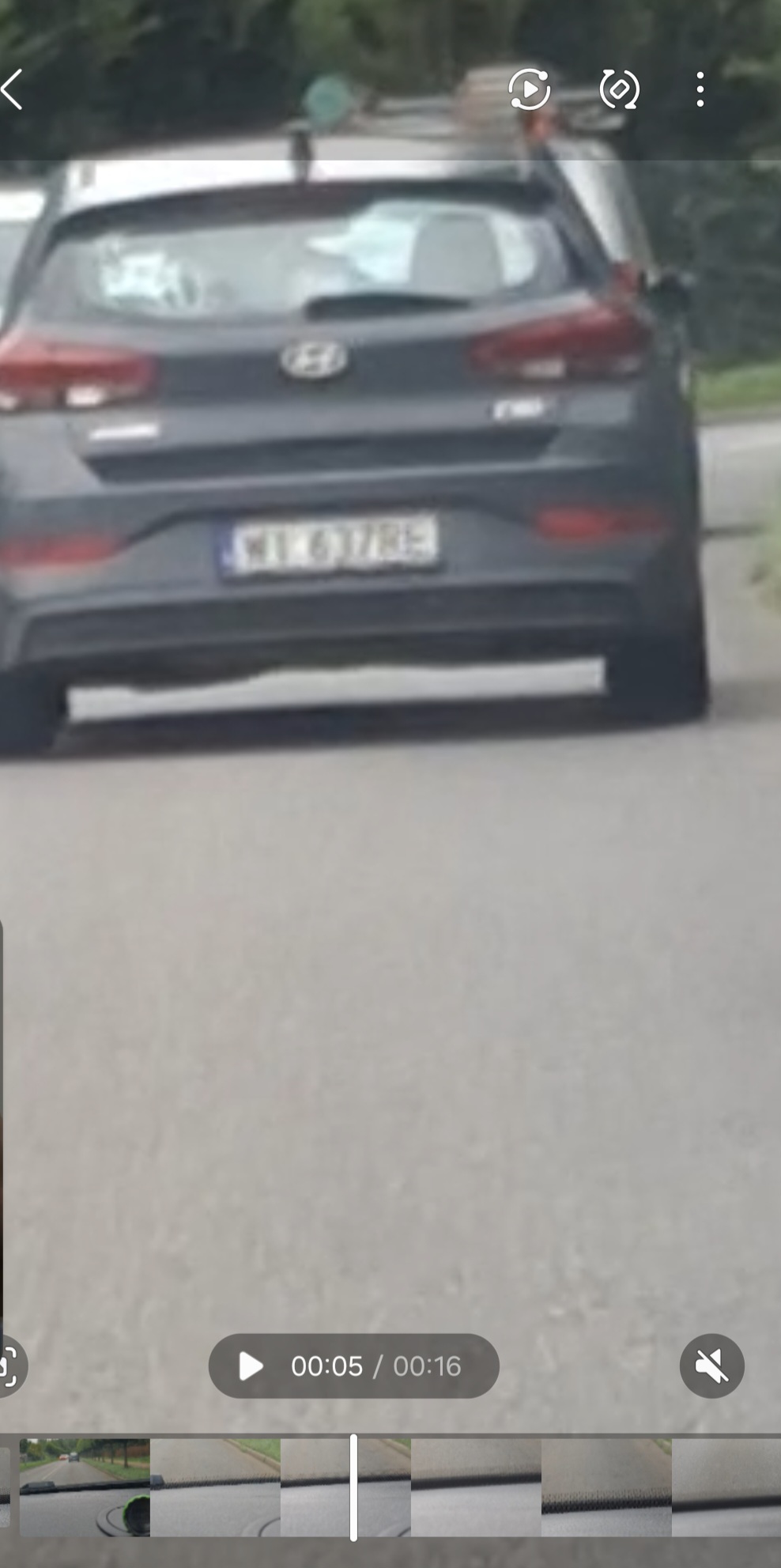Pirat drogowy w pojeździe o numerach rejestracyjnych WI637RE