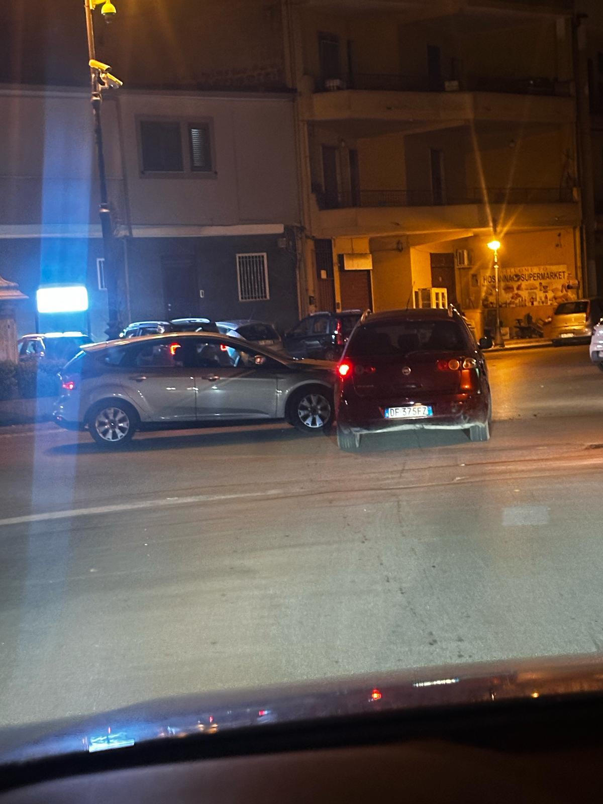 Pirat drogowy w pojeździe o numerach rejestracyjnych DF375FZ