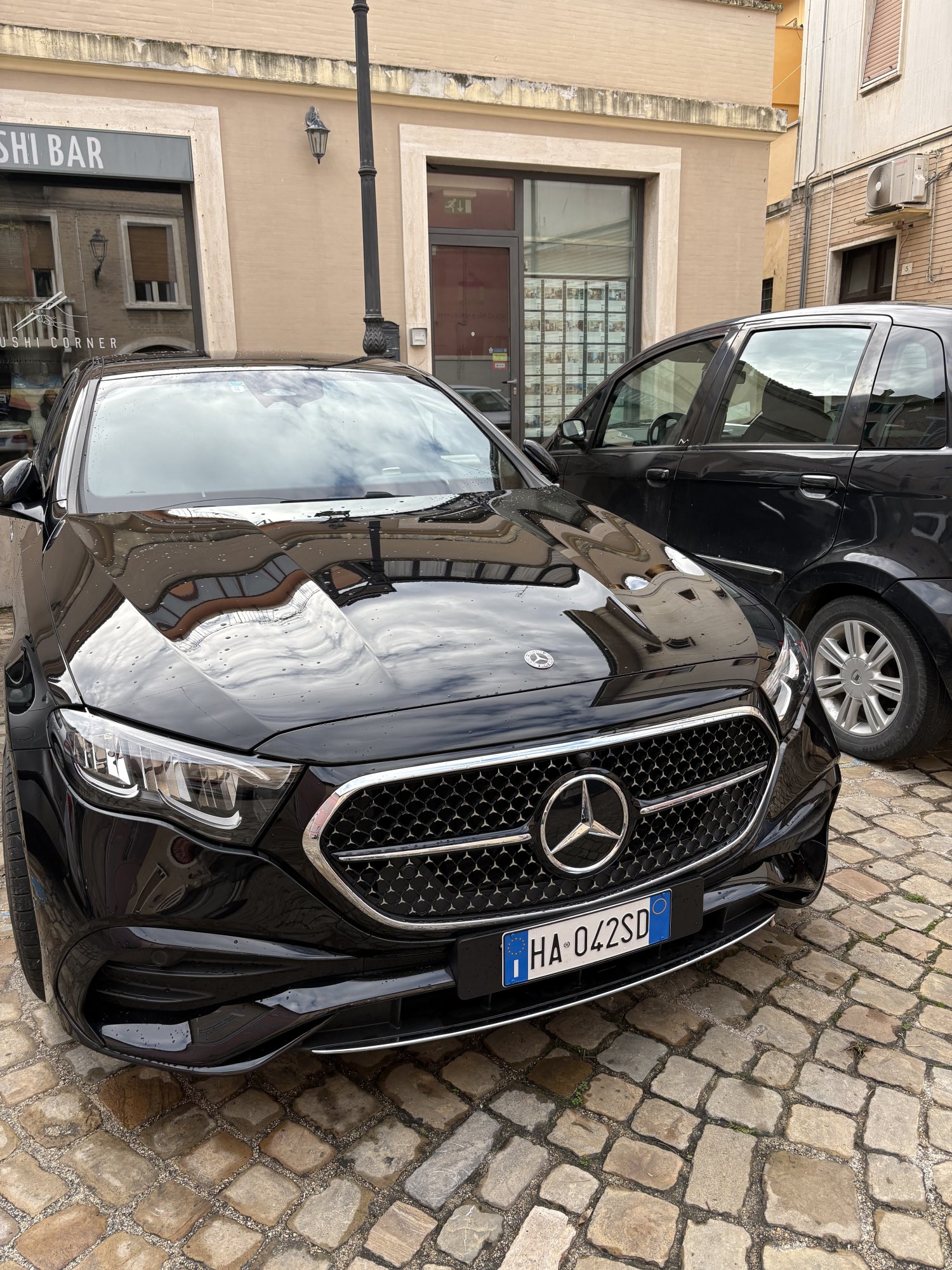 DATA REPORT:<BR>MERCEDES E W214 220d