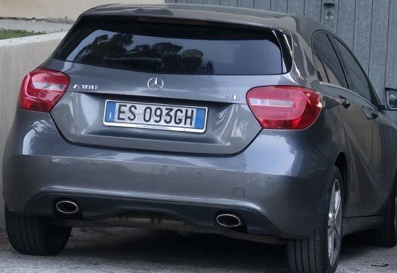 Mistrz parkowania w pojeździe o numerach ES093GH